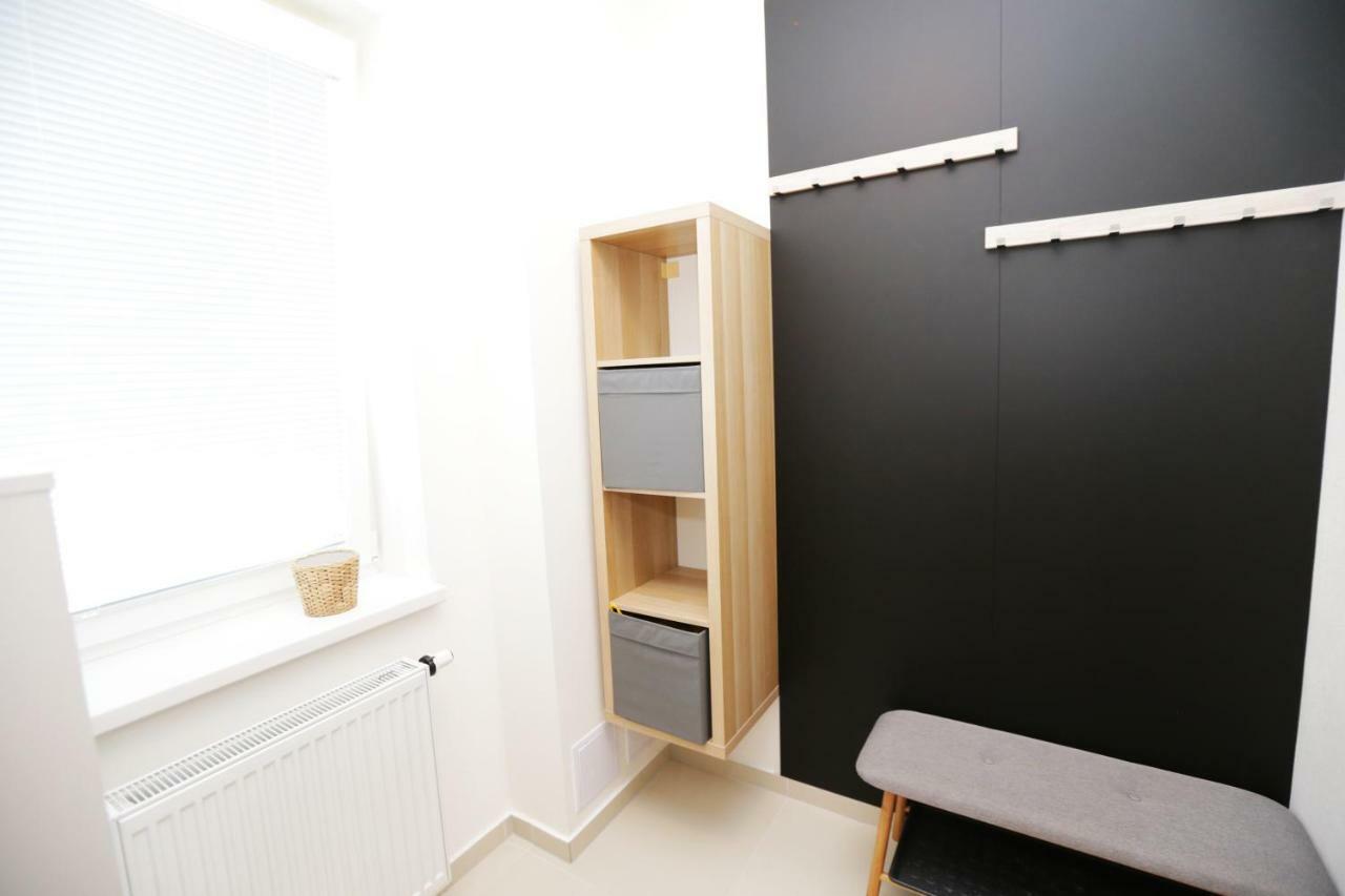 Samorin - Apartment In The Center - Private Parking - Klimatizacia Екстер'єр фото