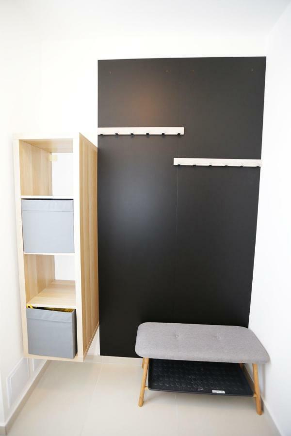 Samorin - Apartment In The Center - Private Parking - Klimatizacia Екстер'єр фото
